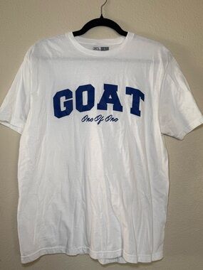 GOAT Graphic Short-Sleeve Tee - White with Blue Print Men’s Size L